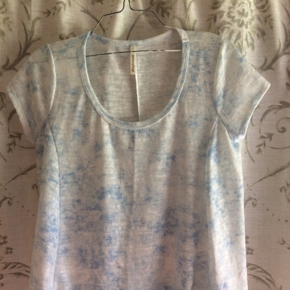 Hi low top, boutique size small - Picture 1 of 4